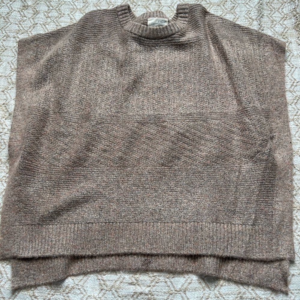 Short sleeve tan sweater universal thread one size fits most